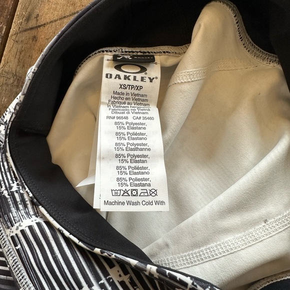 Oakley workout leggings XS - Picture 3 of 3